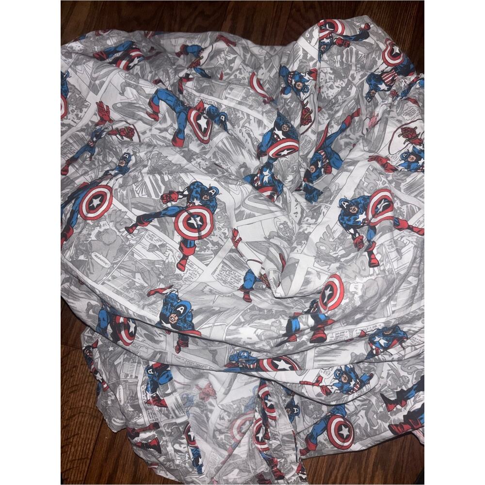 Pottery Barn Kids Marvel Heroes   flat sheet and fitted sheet twin